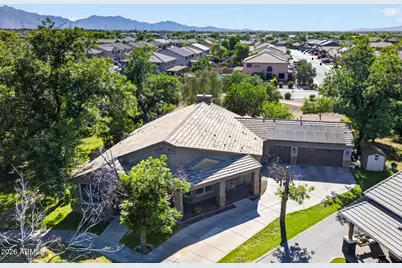 2830 W Harvest Groves Lane, Phoenix, AZ 85041 - Photo 1