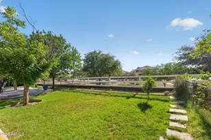 2830 W Harvest Groves Ln, Phoenix, AZ 85041 - Photo 33