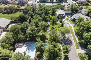 2830 W Harvest Groves Ln, Phoenix, AZ 85041 - Photo 37