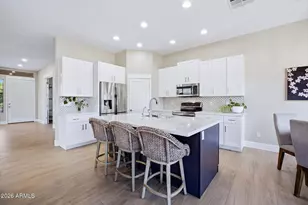 25627 N Hackberry Dr, Phoenix, AZ 85083 - Photo 11