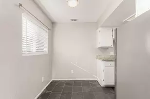 10033 N 9th Ave, Phoenix, AZ 85021 - Photo 5