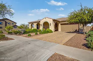2261 N Beverly Pl, Buckeye, AZ 85396 - Photo 5