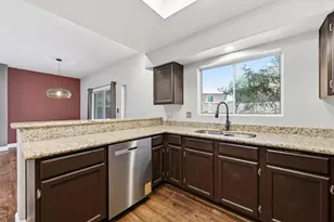 10232 N 12th Ct, Phoenix, AZ 85020 - Photo 5