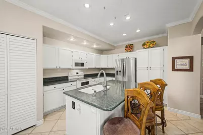 9032 W Port Royale Lane, Peoria, AZ 85381 - Photo 11