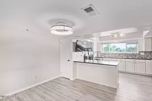 2615 N Hayden Rd, Scottsdale, AZ 85257 - Photo 17