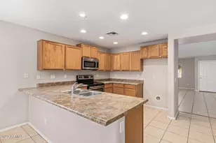 10180 N 116th Ln, Youngtown, AZ 85363 - Photo 11