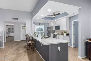 11210 W Pueblo Ct, Sun City, AZ 85373 - Photo 9
