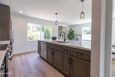 8643 E Rancho Vista Drive, Scottsdale, AZ 85251 - Photo 15