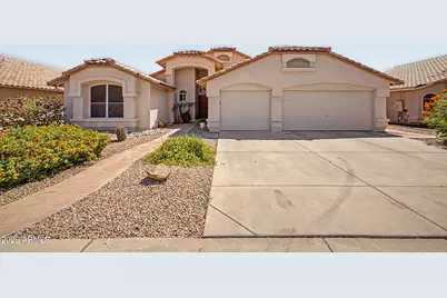 557 W Monte Avenue, Mesa, AZ 85210 - Photo 1