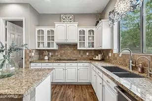 359 E Frances Ln, Gilbert, AZ 85295 - Photo 13