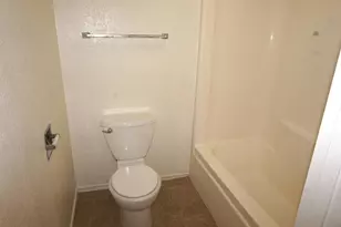 10851 N 65th Ave, Glendale, AZ 85304 - Photo 13