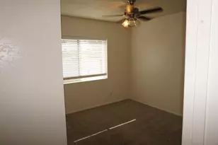 10851 N 65th Ave, Glendale, AZ 85304 - Photo 15