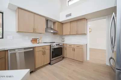10846 N 11th Street, Phoenix, AZ 85020 - Photo 13