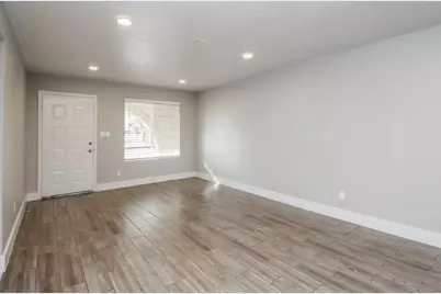 2320 E Holmes Avenue, Mesa, AZ 85204 - Photo 3