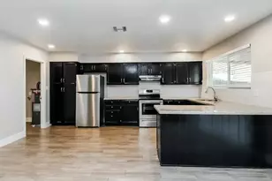 2320 E Holmes Ave, Mesa, AZ 85204 - Photo 7