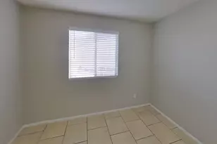 3729 W North Ln, Phoenix, AZ 85051 - Photo 13