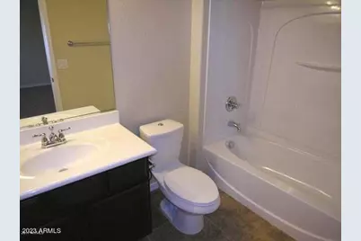 609 E Pearce Road, Phoenix, AZ 85042 - Photo 11