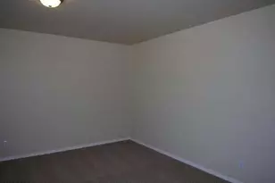 609 E Pearce Rd, Phoenix, AZ 85042 - Photo 17