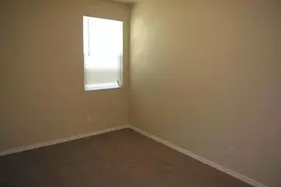 609 E Pearce Rd, Phoenix, AZ 85042 - Photo 9