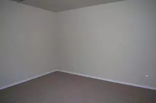 609 E Pearce Rd, Phoenix, AZ 85042 - Photo 13
