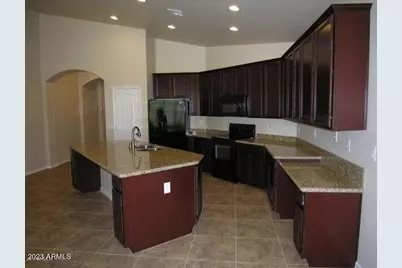 609 E Pearce Road, Phoenix, AZ 85042 - Photo 3