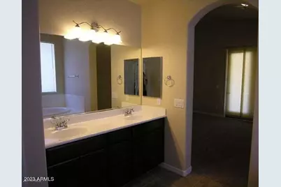 609 E Pearce Road, Phoenix, AZ 85042 - Photo 25
