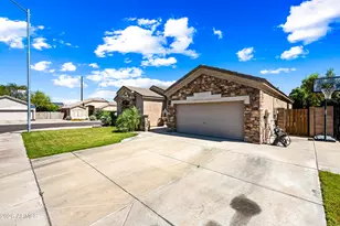 9129 W Yukon Dr, Peoria, AZ 85382 - Photo 1