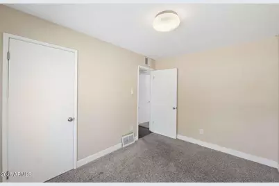3817 N 49th Place, Phoenix, AZ 85018 - Photo 17