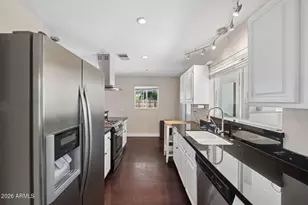 3817 N 49th Pl, Phoenix, AZ 85018 - Photo 3