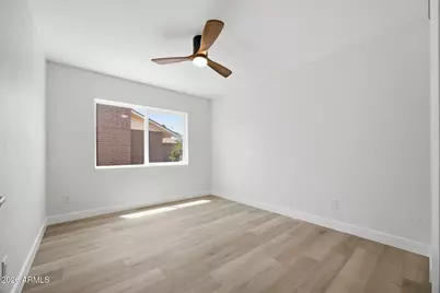 4605 W Echo Lane, Glendale, AZ 85302 - Photo 19