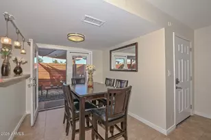 202 E Betty Elyse Ln, Phoenix, AZ 85022 - Photo 11