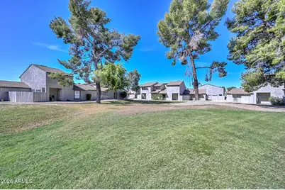 202 E Betty Elyse Lane, Phoenix, AZ 85022 - Photo 27
