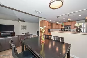 202 E Betty Elyse Ln, Phoenix, AZ 85022 - Photo 3