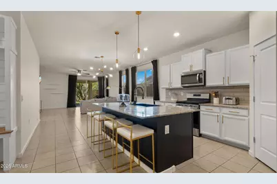 14114 W Surrey Drive, Surprise, AZ 85379 - Photo 7
