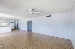 9623 N 70th Dr, Peoria, AZ 85345 - Photo 7