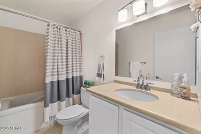 5525 E Thomas Road #O12, Phoenix, AZ 85018 - Photo 11