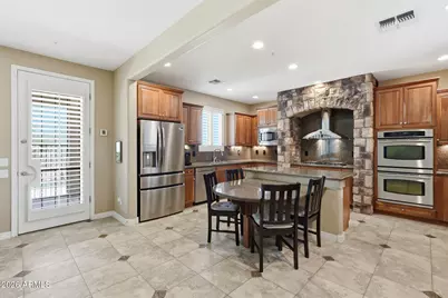 8638 W Briles Road, Peoria, AZ 85383 - Photo 11