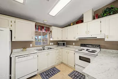 886 E Eagle Drive, San Tan Valley, AZ 85140 - Photo 3