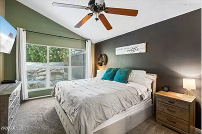 413 E Kristal Way, Phoenix, AZ 85024 - Photo 11