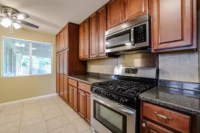 1005 E Cavalier, Phoenix, AZ 85014 - Photo 9