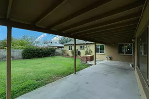 1005 E Cavalier Dr, Phoenix, AZ 85014 - Photo 25