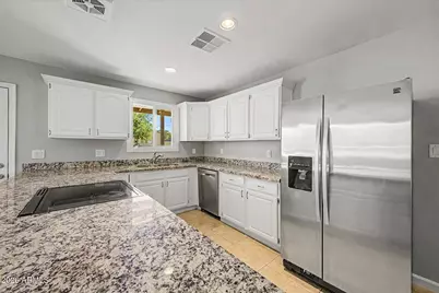 808 E Desert Drive N, Phoenix, AZ 85042 - Photo 3