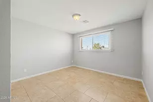 808 E Desert Dr N, Phoenix, AZ 85042 - Photo 5