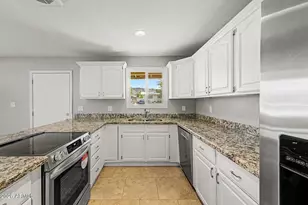 808 E Desert Dr N, Phoenix, AZ 85042 - Photo 1