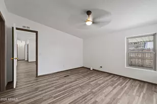 233 E Michelle Dr, Phoenix, AZ 85022 - Photo 31