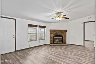 233 E Michelle Dr, Phoenix, AZ 85022 - Photo 21
