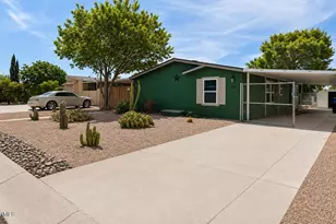 233 E Michelle Dr, Phoenix, AZ 85022 - Photo 7