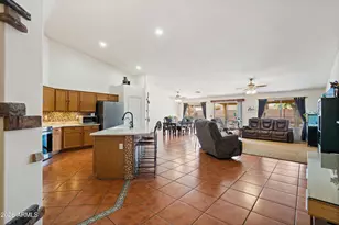 566 W Cobblestone Ct, Casa Grande, AZ 85122 - Photo 11