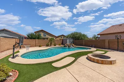 11234 W Almeria Road, Avondale, AZ 85392 - Photo 25