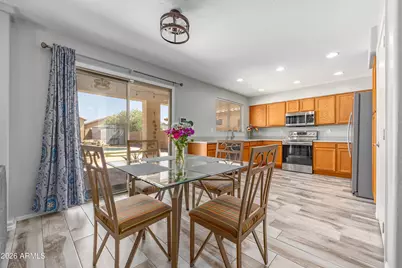 11234 W Almeria Road, Avondale, AZ 85392 - Photo 9
